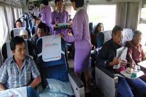  MUDIK LEBARAN H-3: Stasiun Gambir Memberangkatkan 11.650 Penumpang